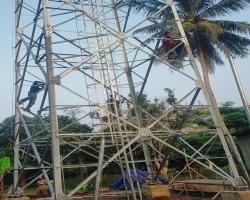PEMASANGAN TOWER XL DIDUGA TAK BER
