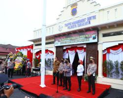 Resmikan Sarpras Kepolisian dan Solo S