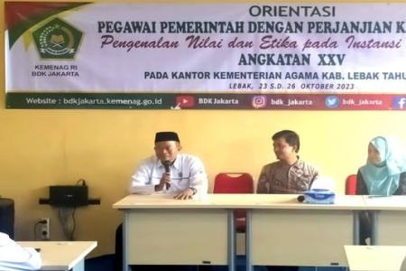 Kasubag Tata Usaha Sudirman Berikan Ma