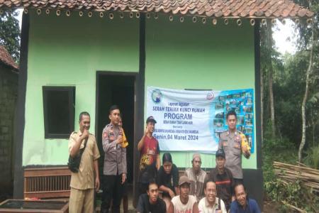 SERAH TRIMA BANTUAN RTLH DI SITUWA