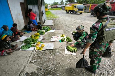 WARGA KEIKEY SAMBUT GEMBIRA ROSITA MAR