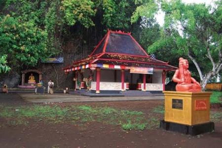 Penelusuran Wisata Religi Gunung Selok