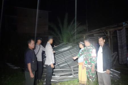 ANGIN KENCANG TERJANG DESA SURODAD