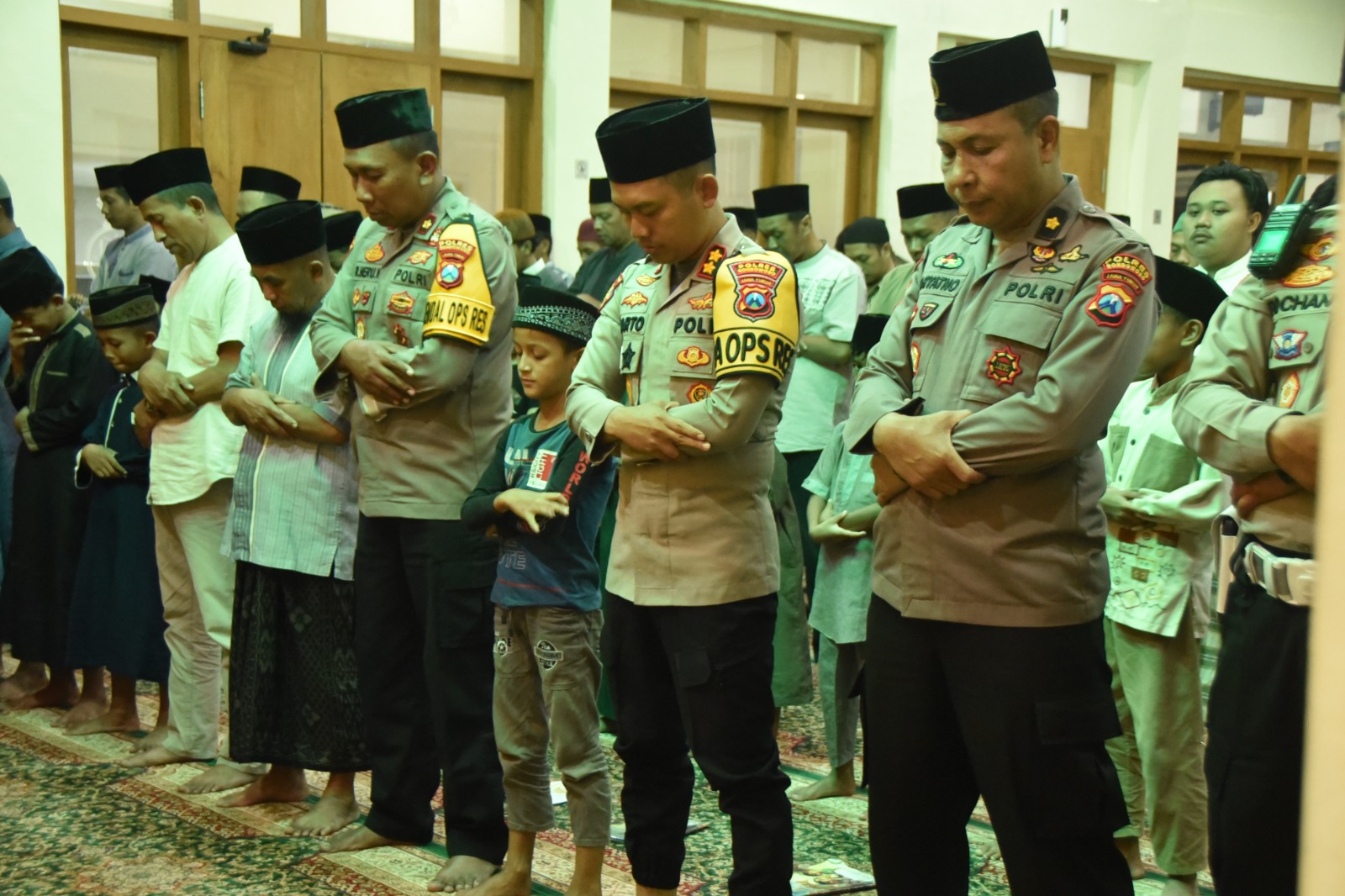 Polres Bondowoso Gelar Sholat Ghaib dan Doa Bersama untuk Keselamatan Bangsa dan Negara
