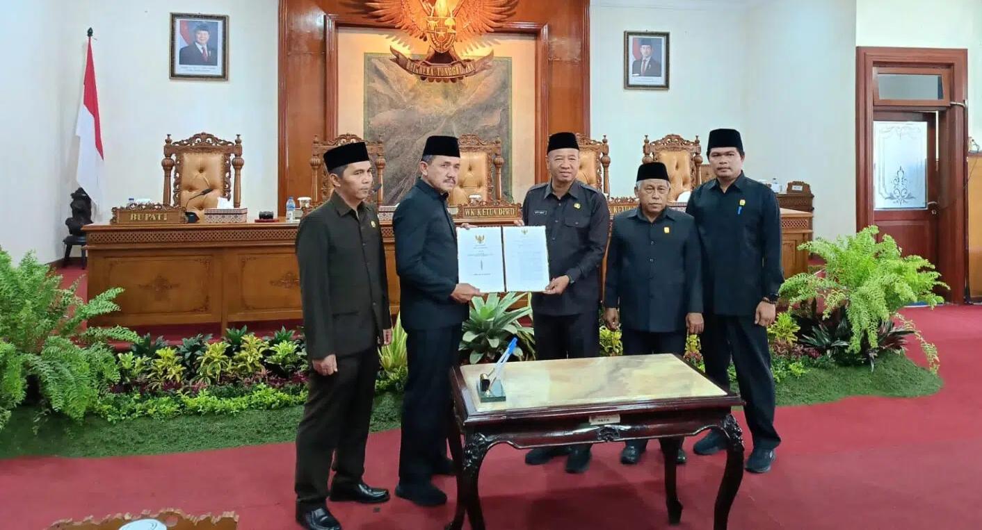 Rapat Paripurna DPRD Tulungagung, Bupati Gatut Sunu Usung 8 Program Strategis 2026 
