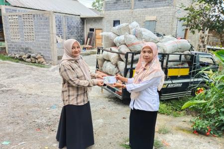 Desa Talunombo Olah Sampah Plastik Jadi BBM Setara Solar Bersertifikat