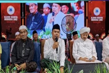 Peringati Maulid Nabi Muhammad