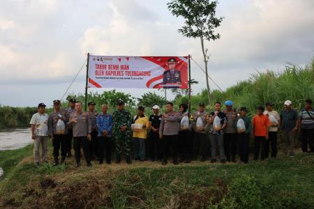 Jaga Ekosistem Sungai Polres T