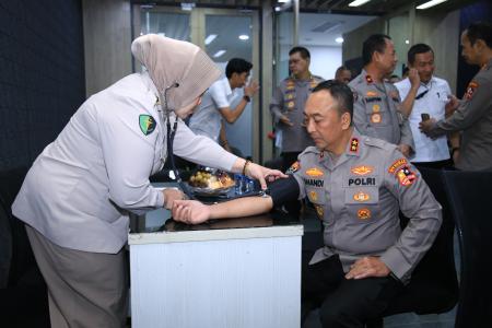 HUMAS POLRI GELAR DONOR DARAH SERE