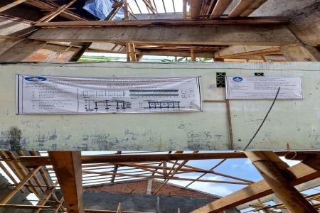 Revitalisasi SDN Rejosari 1 Diduga Asal Jadi Kayu Rapuh Usuk Bekas dan