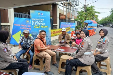 Ditlantas Polda Jatim Ngopi Bareng War