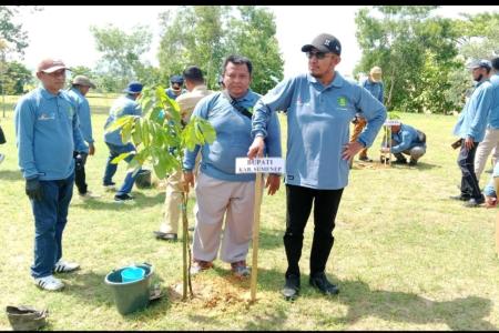 Peringati Hari Pencegahan Polusi Sedunia Pemkab Sumenep Bersama SKK Mi